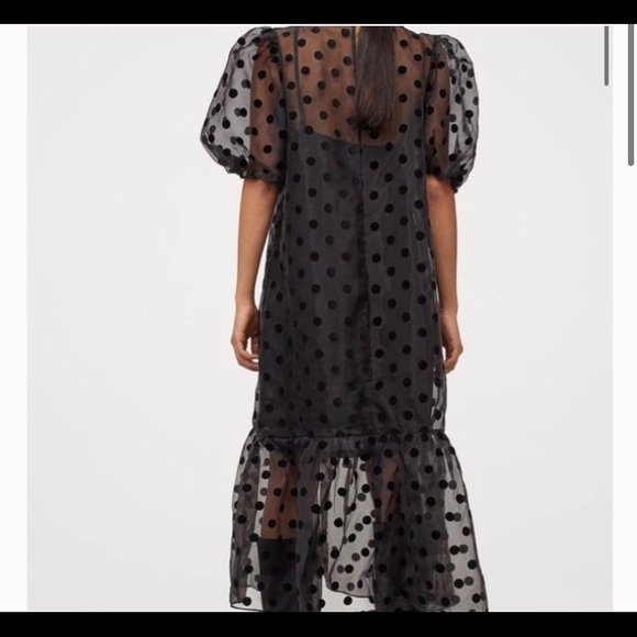 H & M PUFF SLEEVED POLKA DOT DRESS - Picture 4 of 4